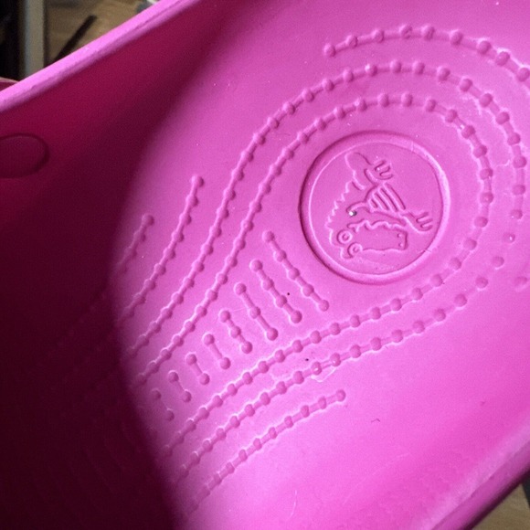 Crocs Retro Classic Clog Womens Size 11 Candy Pink Teal Blue White Gum‎ Sole - Picture 6 of 6